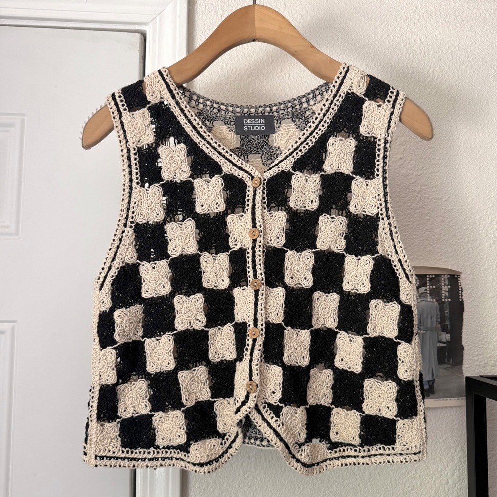 DESSIN STUDIO black cream crochet open knit‎ checkered cropped sweater vest